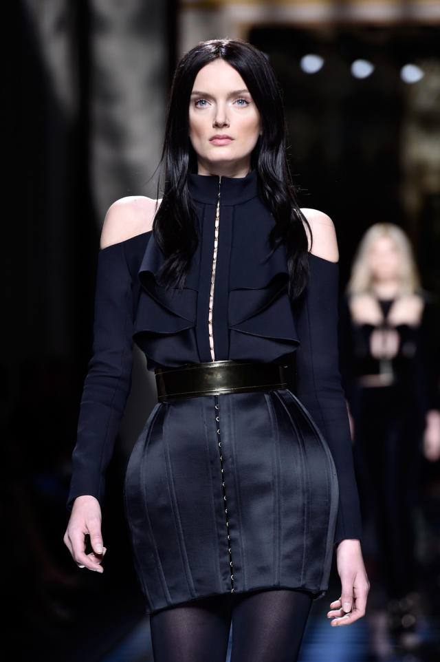 Kendall Jenner Gigi Hadid Swap Hair Colors At Balmain Fall 2016