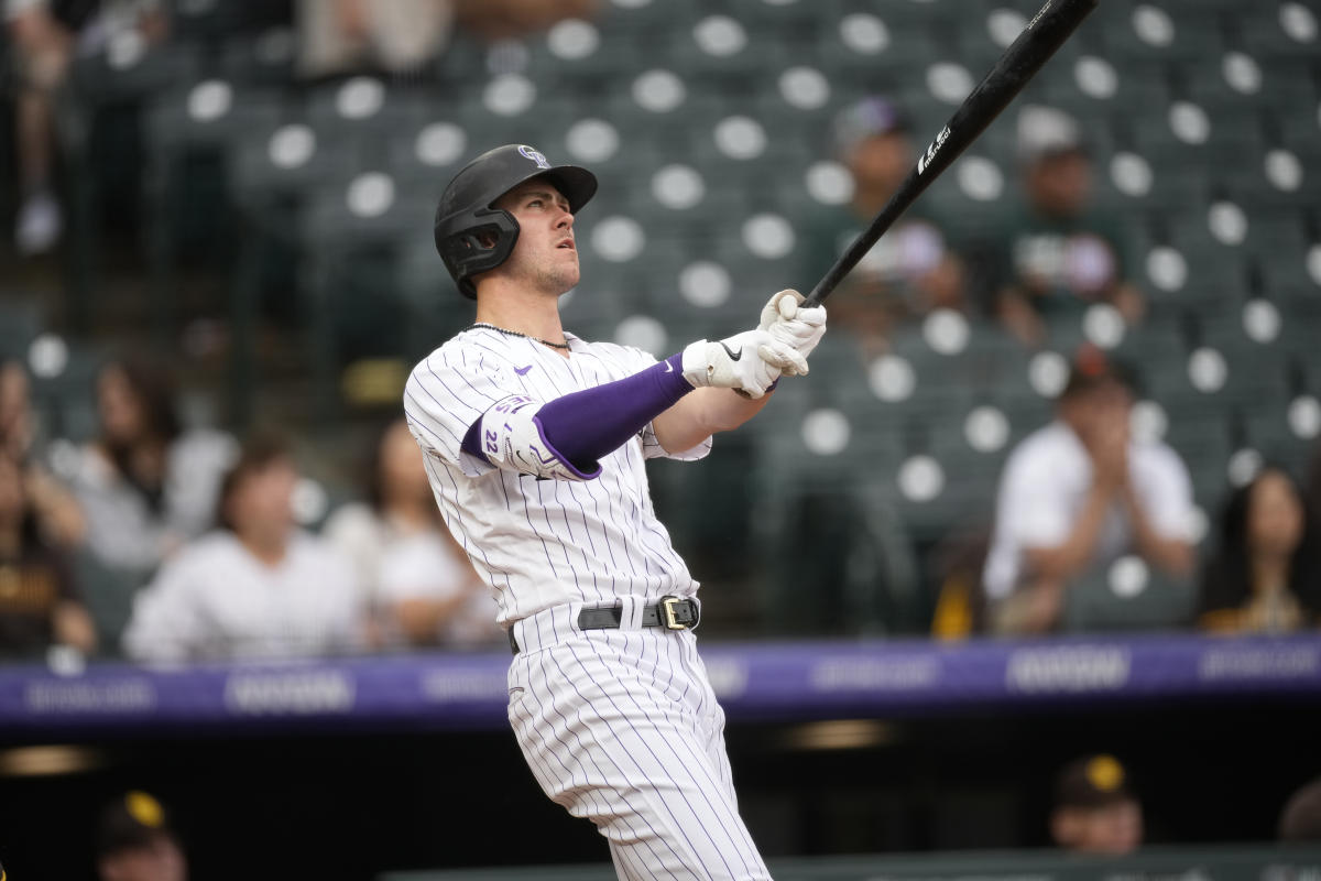 Rockies' Charlie Blackmon goes on 10-day IL with fracture