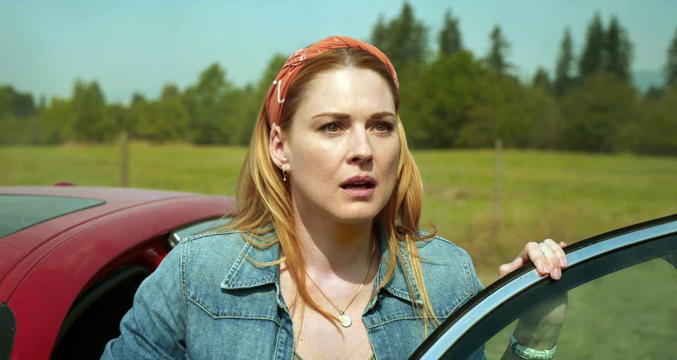 Alexandra Breckenridge as Mel Monroe in 