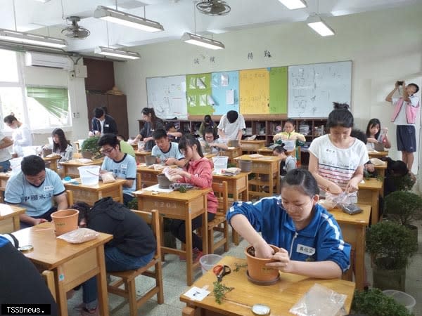 新北市專業群科特色招生園藝科術科測驗。(圖:新北市教育局提供)