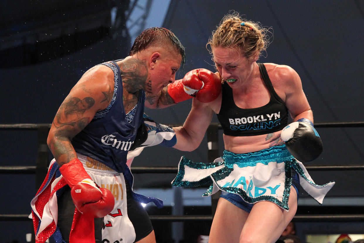 Shelly Vincent (L) and Heather Hardy battle in a memorable 2016 fight on Coney Island. They will rematch on HBO at Madison Square Garden on Oct. 27 for the vacant WBO featherweight title. (Getty Images)