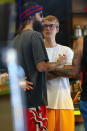 <p>Apparently, Leto and the Biebs go to the same L.A. juice bar! They ran into each other and struck up a conversation. (Photo: EVGA/BACKGRID) </p>