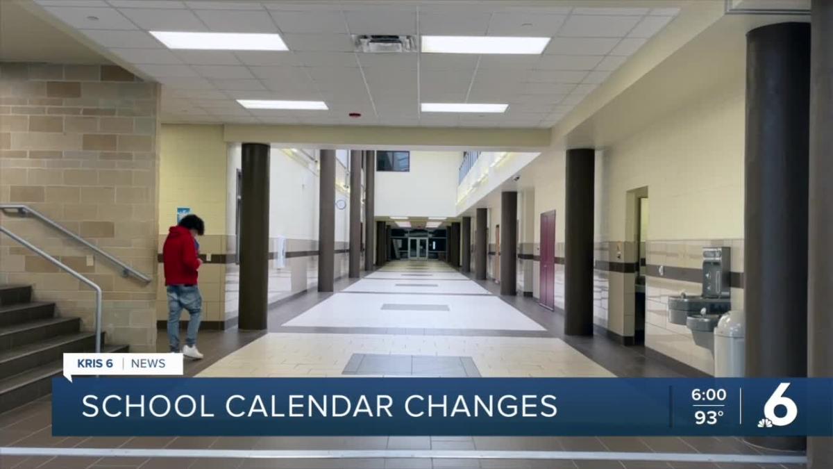 Kingsville ISD presents calendar options for possible 4day school week