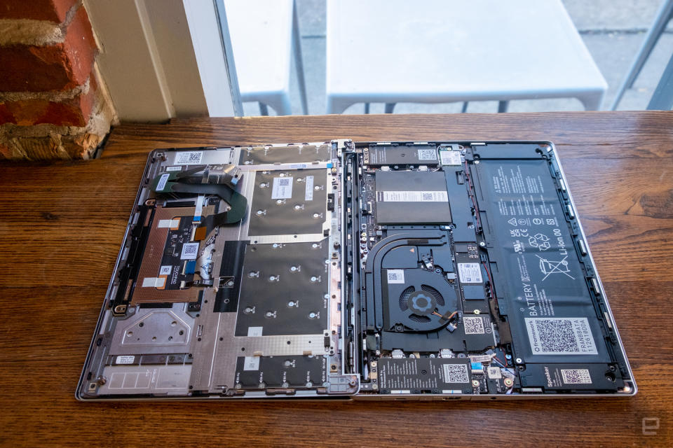 <p>Photos of Framework's first modular and repairable Chromebook.</p>
