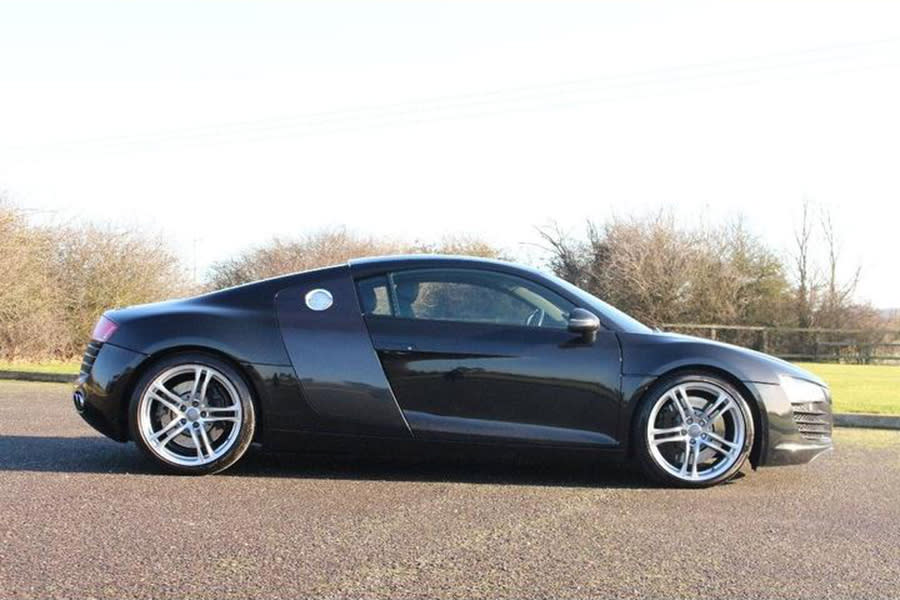 中古手排V8 Audi R8還是全新 TT?你選哪一台？