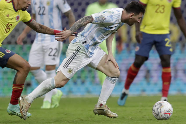 Argentina advances on penalties to Copa final against Brazil