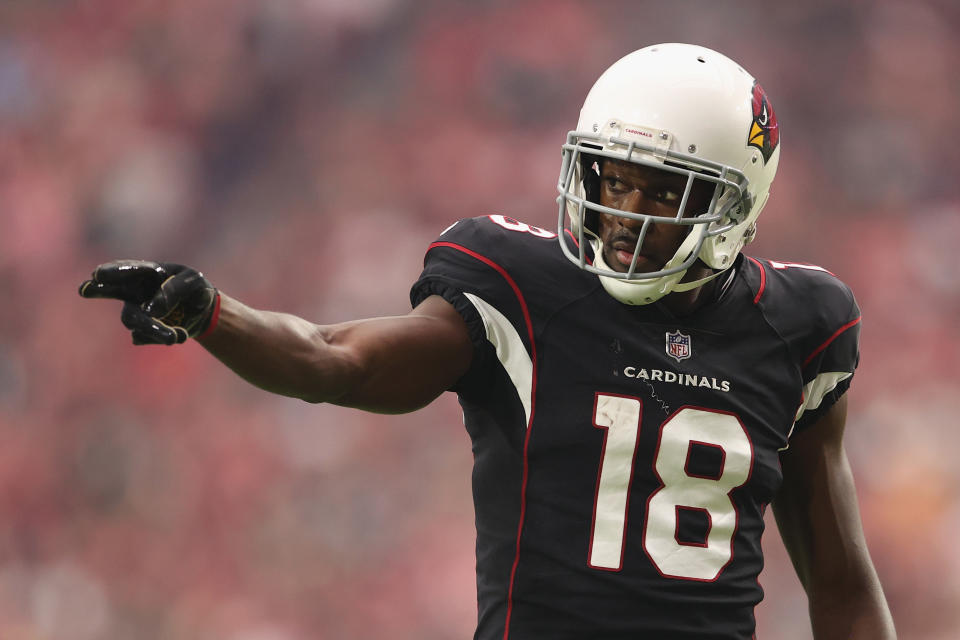 GLENDALE, ARIZONA - OCTOBER 10: Wide receiver A.J. Green #18 of the Arizona Cardinals lines up during the NFL game at State Farm Stadium on October 10, 2021 in Glendale, Arizona. The Cardinals defeated the 49ers 17-10.  (Photo by Christian Petersen/Getty Images)