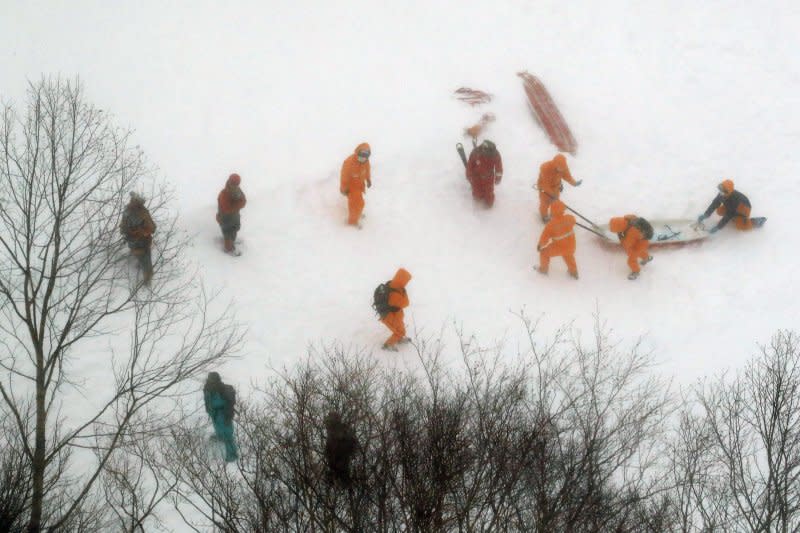 日本栃木縣那須町27日發生雪崩。（美聯社）