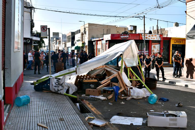 Así quedaron las calles de San Nicolás tras los disturbios entre facciones de la Uocra