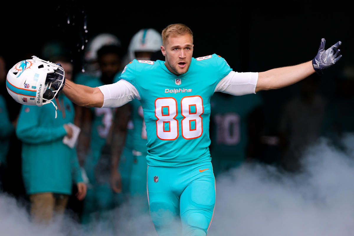 SCHEFTER  Miami Dolphins Tight End Mike Gesicki will play under