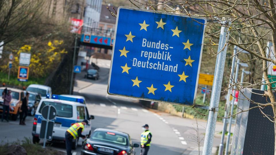 Unnötige Reisen sollen zukünftig stärker eingeschränkt werden, die Grenzen sollen aber geöffnet bleiben.