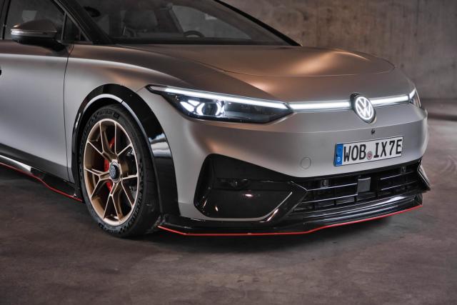 The Volkswagen ID.X Performance Concept Is a 550-HP ID.7