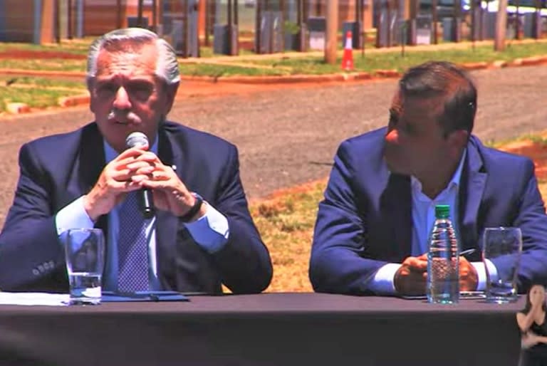 El presidente Alberto Fernández encabeza la entrega de 597 viviendas en Posadas, Misiones.