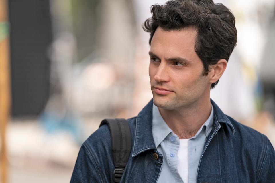 Vous (L À R) Penn Badgley Comme Joe Goldberg En Vous