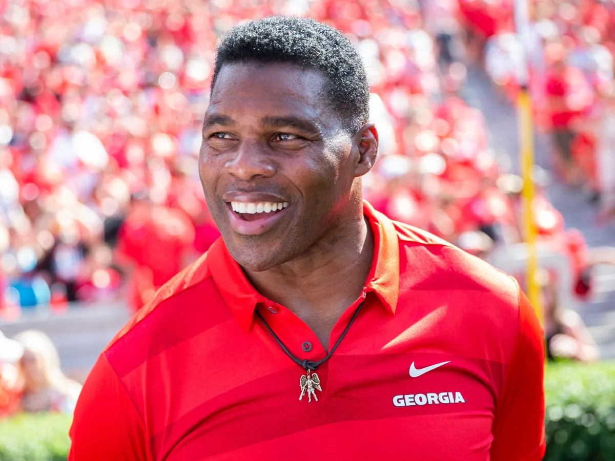 Herschel Walker admits he had a relationship with the woman who accused him of p..