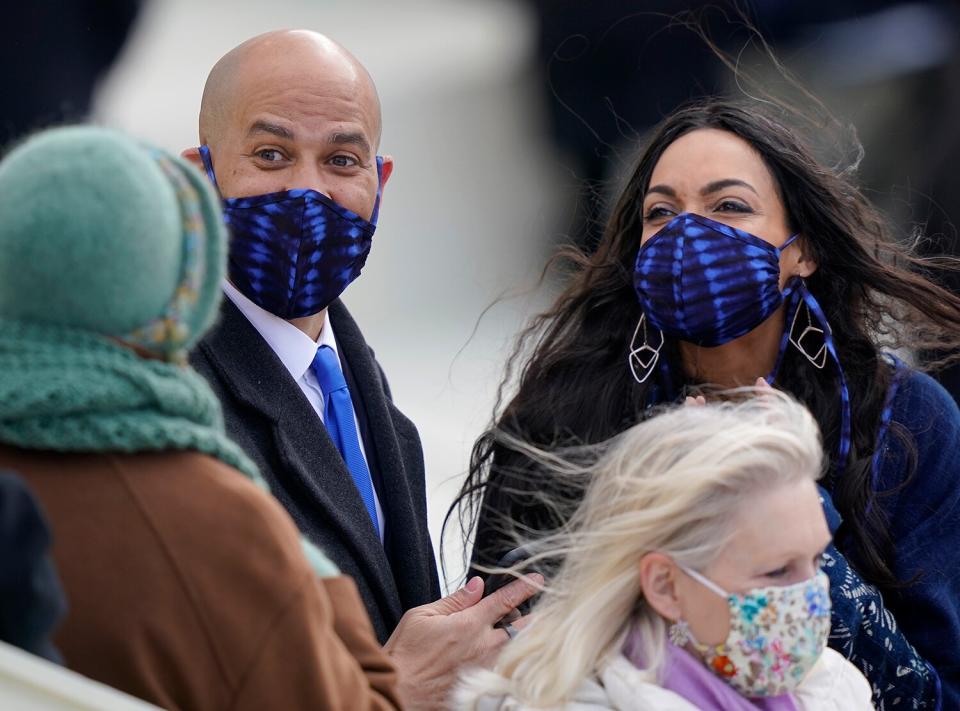 Cory Booker Rosario Dawson