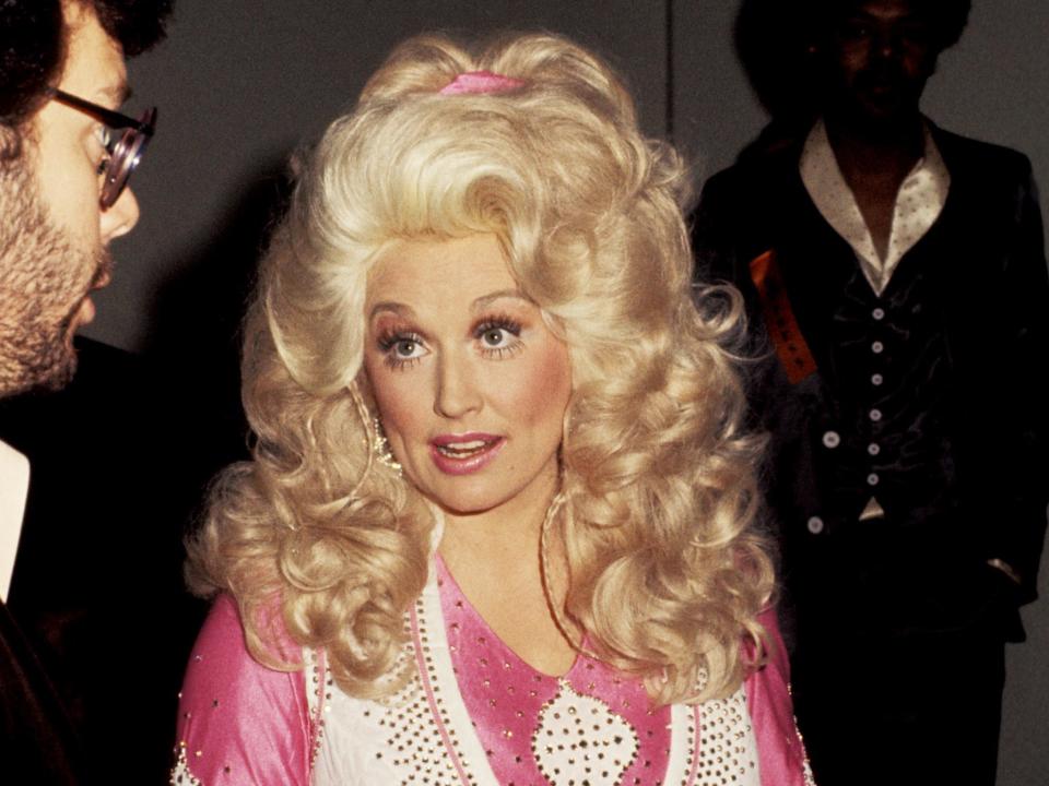 dolly parton 1977 grammys