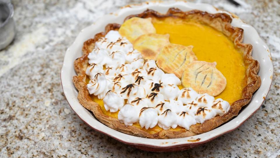 Make the perfect pumpkin pie for Thanksgiving--here's how