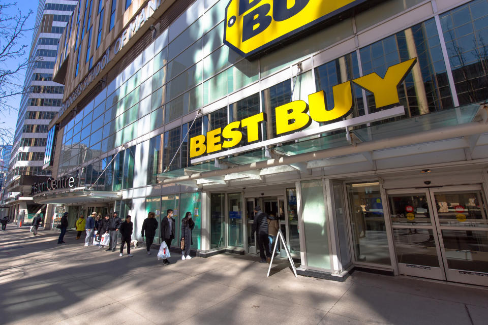 the exterior of best buy