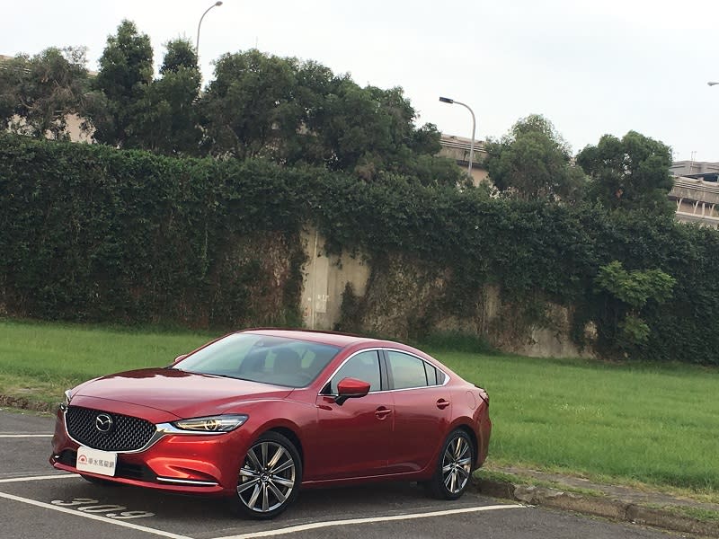 All-New Mazda 6內外全面升級的亮麗身影，吸引許多MAZDA愛好者的目光！