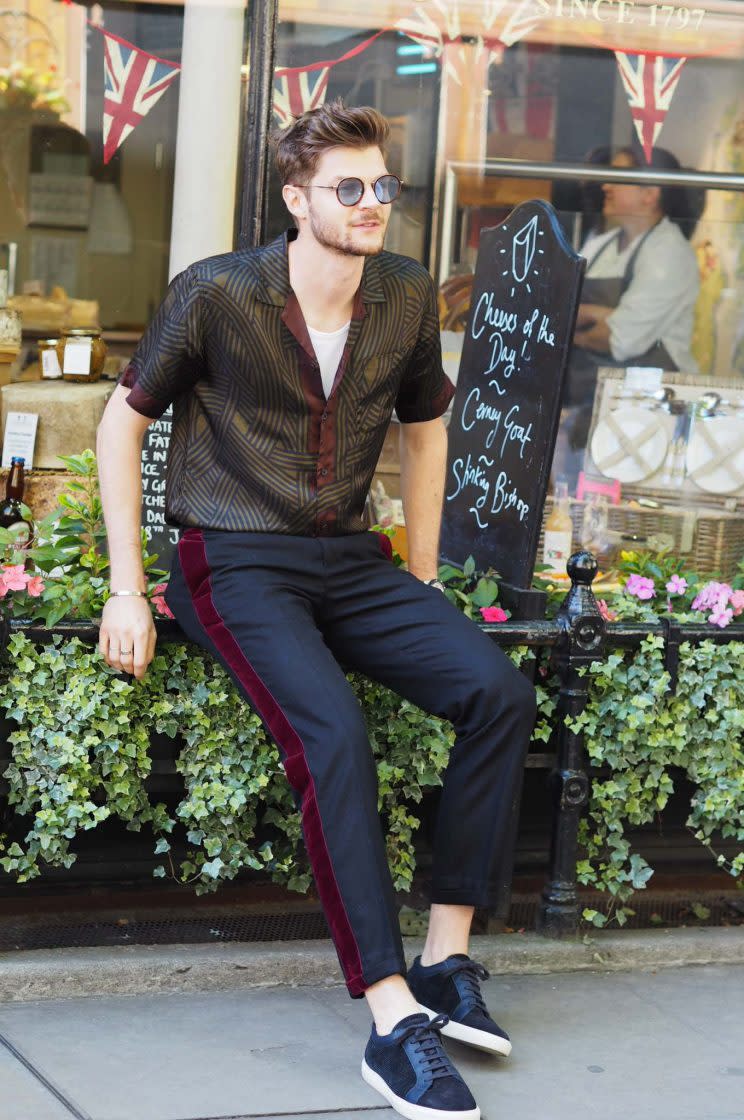 Jim Chapman poses for street style photographers after the John Smedley show [Photo: Yahoo Style UK/Sabrina Carder]