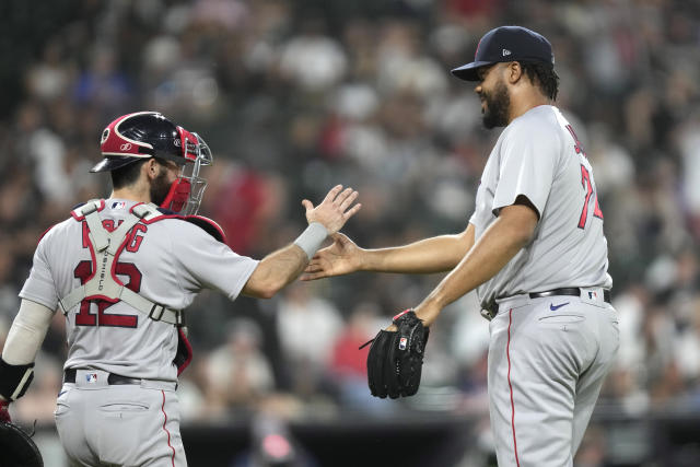 Rafael Devers hits 2-run homer as the Boston Red Sox beat the Chicago White  Sox 3-1 - CBS Boston