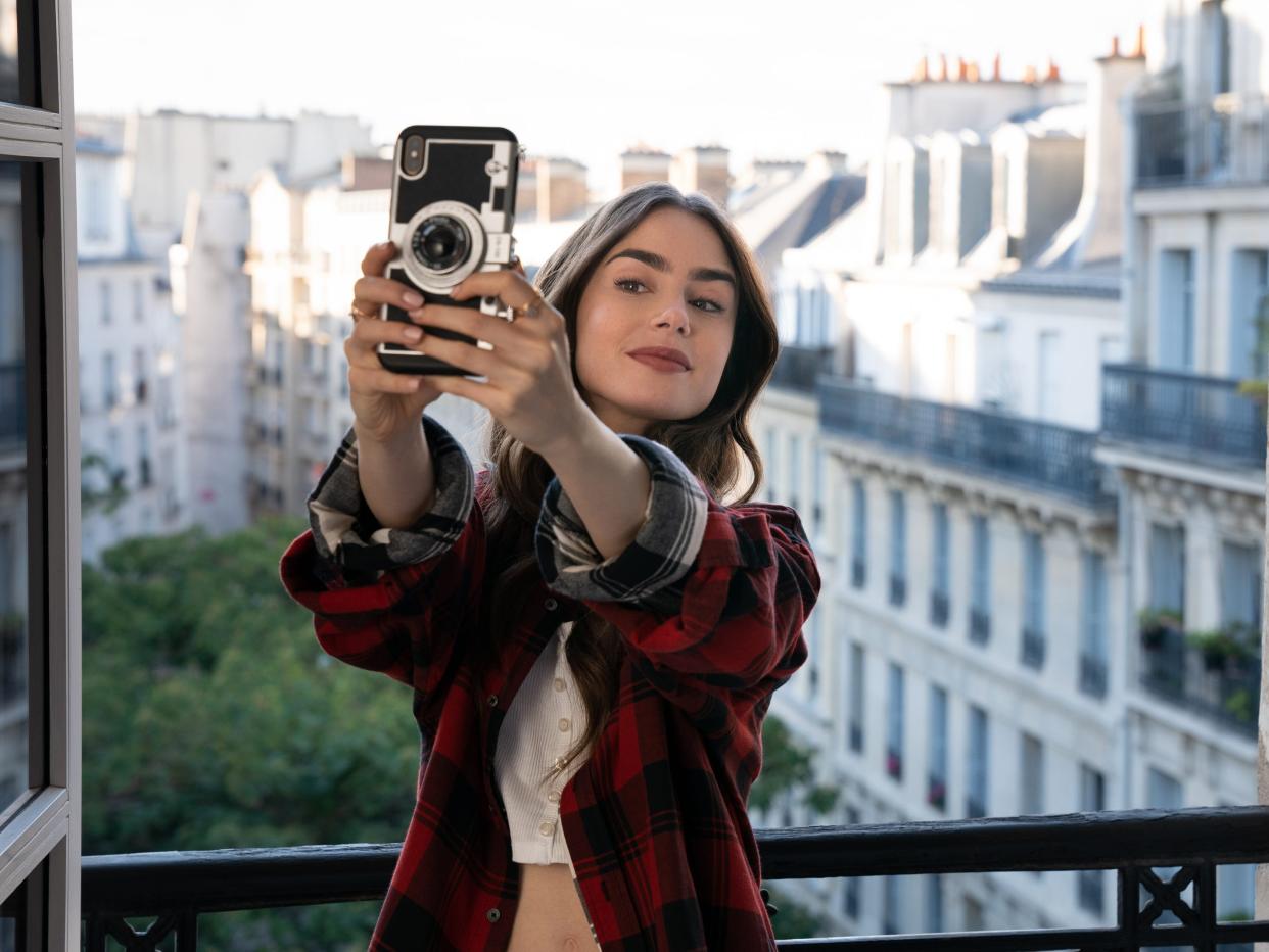 lily collins emily in paris