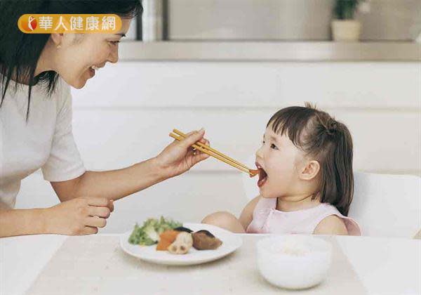 孩子挑食、過食該怎麼解？專家：必知這點心供應原則