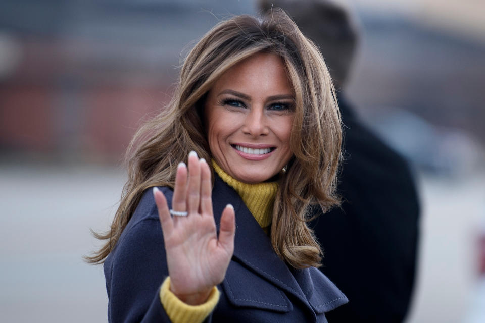 US First Lady Melania Trump boards a plane at Andrews Air Force Base for a three state overnight trip March 4, 2019 in Maryland. - The First Lady travels to Oklahoma, Washington, and Nevada as part of her "Be Best" tour.
