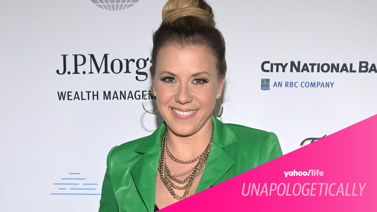 Jodie Sweetin talks to Yahoo Life's Unapologetically series. (Photo: Getty Images/Design by Quinn Lemmers)