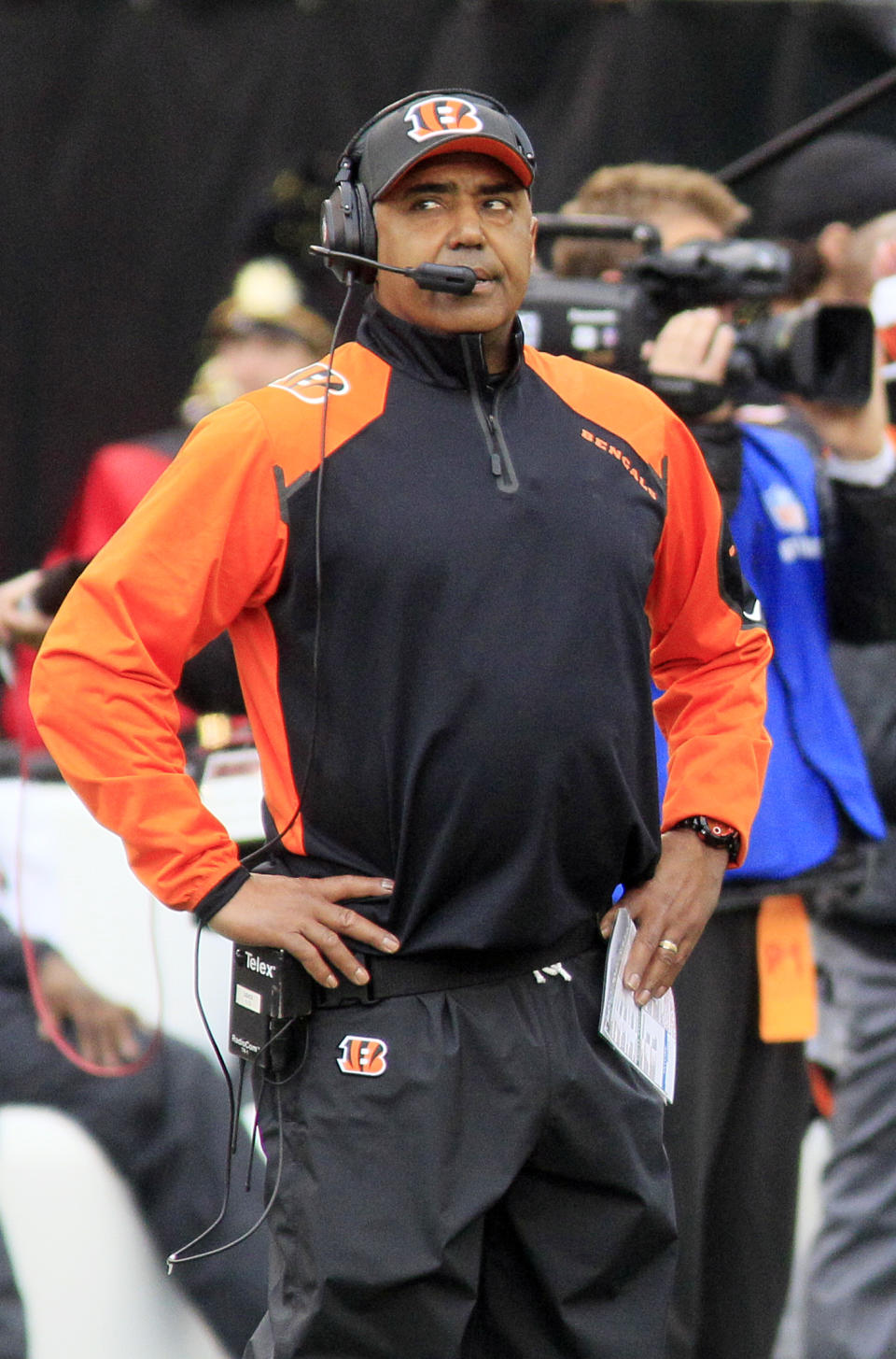 Cincinnati Bengals head coach Marvin Lewis looks on from the sideline in the first half of an NFL wild-card playoff football game against the San Diego Chargers, Sunday, Jan. 5, 2014, in Cincinnati. (AP Photo/Tom Uhlman)