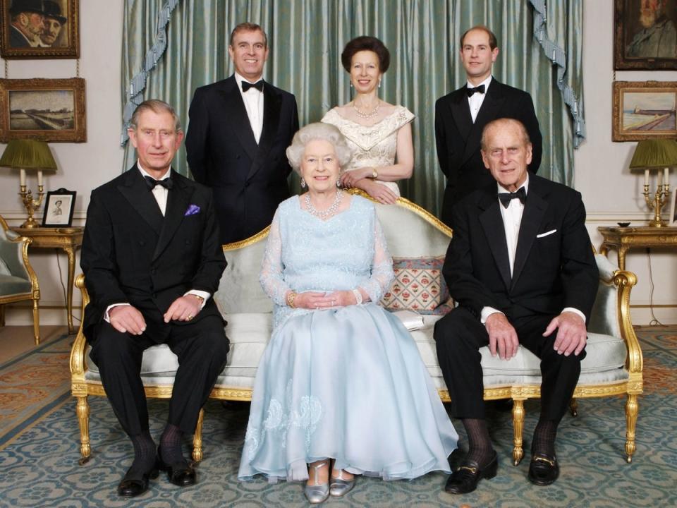 (L-R) Prince Charles, Prince Andrew, the Queen, Princess Anne, Prince Edward and Prince Philip mark the diamond wedding anniversary of the Queen and Philip in November 2007 (Tim Graham/Getty)