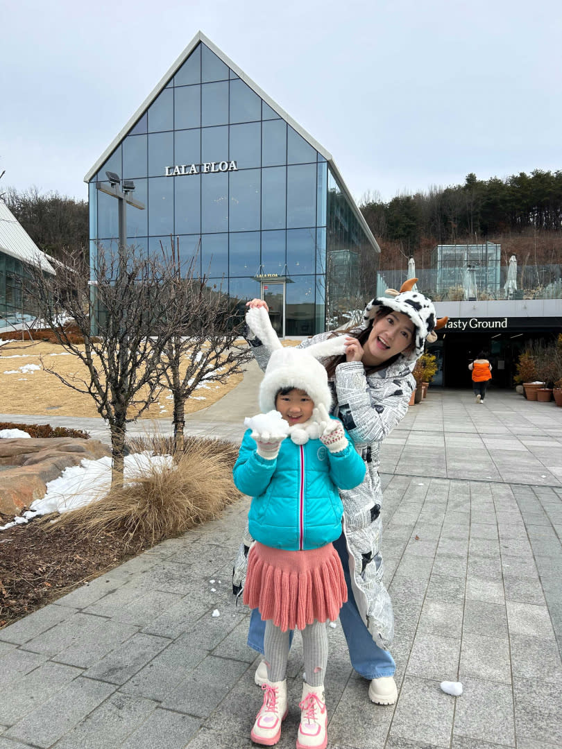 郭亞棠去首爾跟姪女玩成一片，稱讚姪女性格乖巧又討喜。（圖／郭亞棠提供）