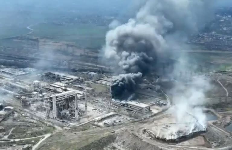 La planta de Azovstal, en Mariupol que es atacada por el ejército ruso. (AFP)