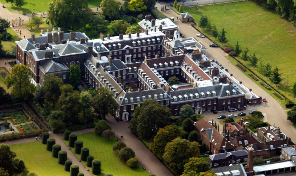 An aerial view of Kensington Palace, taken in 2002.&nbsp; (Photo: PA Archive/PA Images)