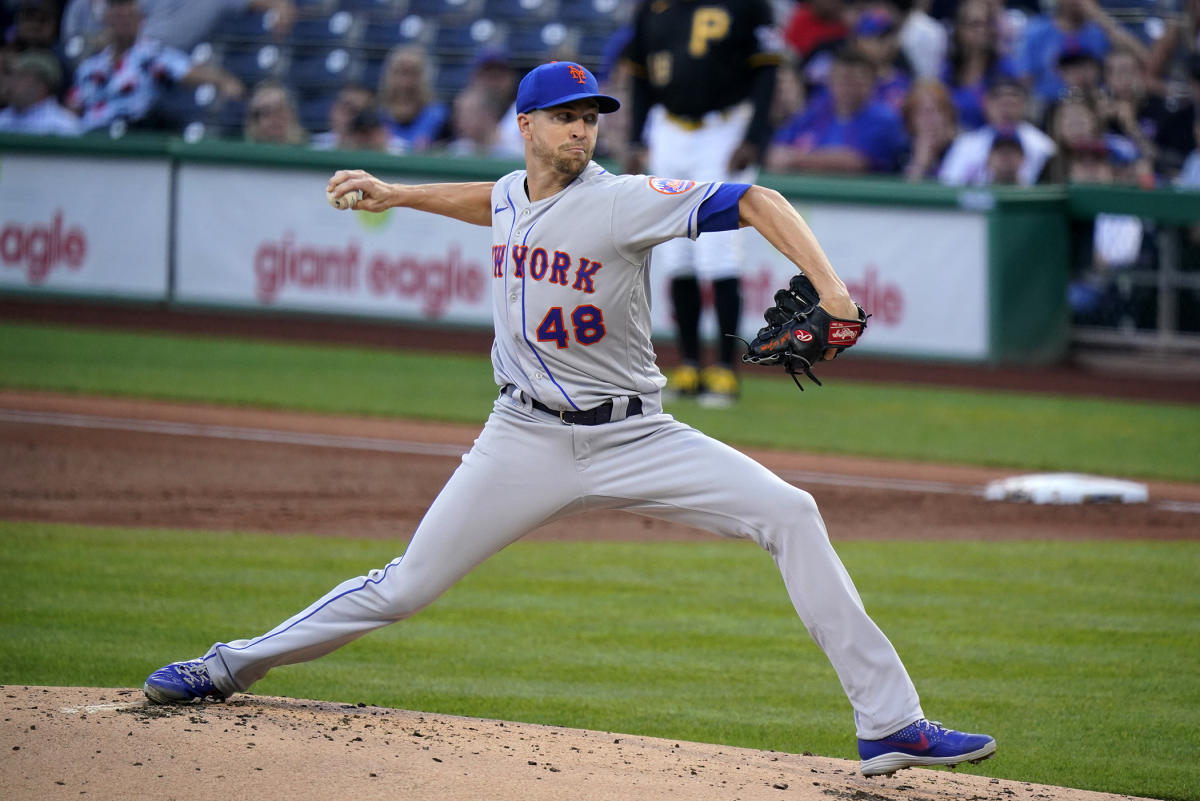 Mets ride deGrom, Bassitt to doubleheader sweep of Pirates - NBC