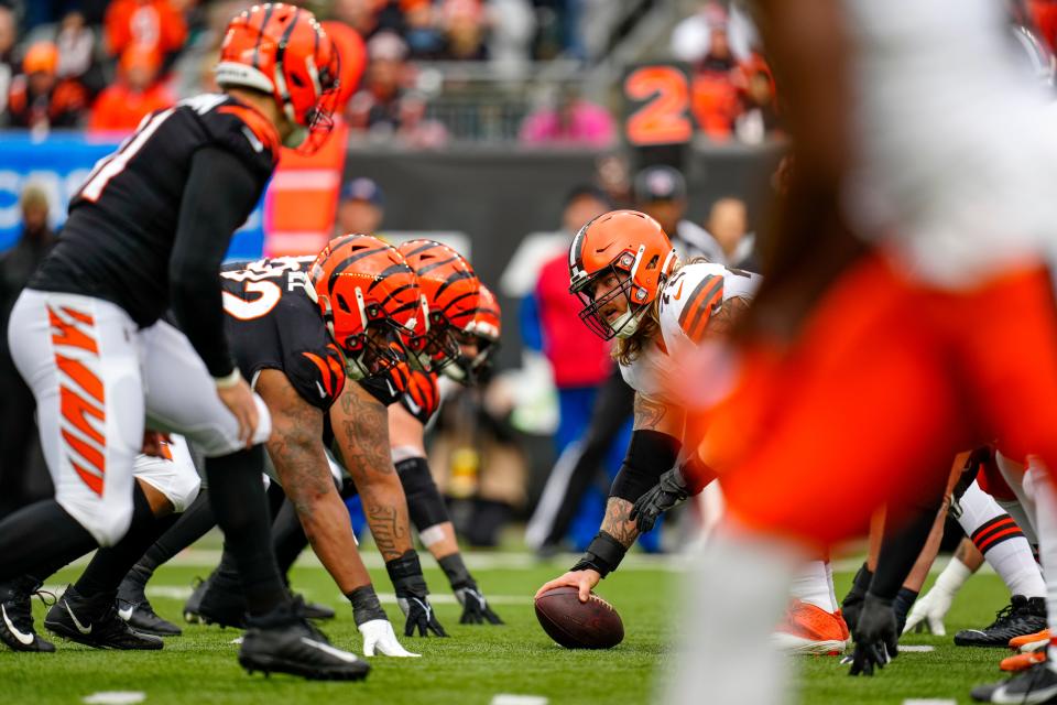 Cleveland Browns center Hjalte Froholdt (72) prepares to snap the ball in the first quarter of the NFL Week 14 game between the Cincinnati Bengals and the Cleveland Browns at Paycor Stadium in Cincinnati on Sunday, Dec. 11, 2022. The Bengals led 13-3 at halftime.
