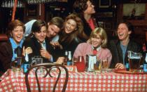 "St. Elmo's Fire", "The Breakfast Club", "Ferris macht blau" und mehr: In zahlreichen Teenager-Filmen der 80er-Jahre sah man gefühlt stets die gleiche Clique von Jungschauspielern, zu der unter anderem (Bild von links) Ally Sheedy, Judd Nelson, Emilio Estevez, Demi Moore, Rob Lowe, Mare Winningham und Andrew McCarthy gehörten. Was aus den einstigen Shootingstars wurde, zeigt die Galerie ... (Bild: Columbia Pictures / Sony Pictures Home Entertainment)