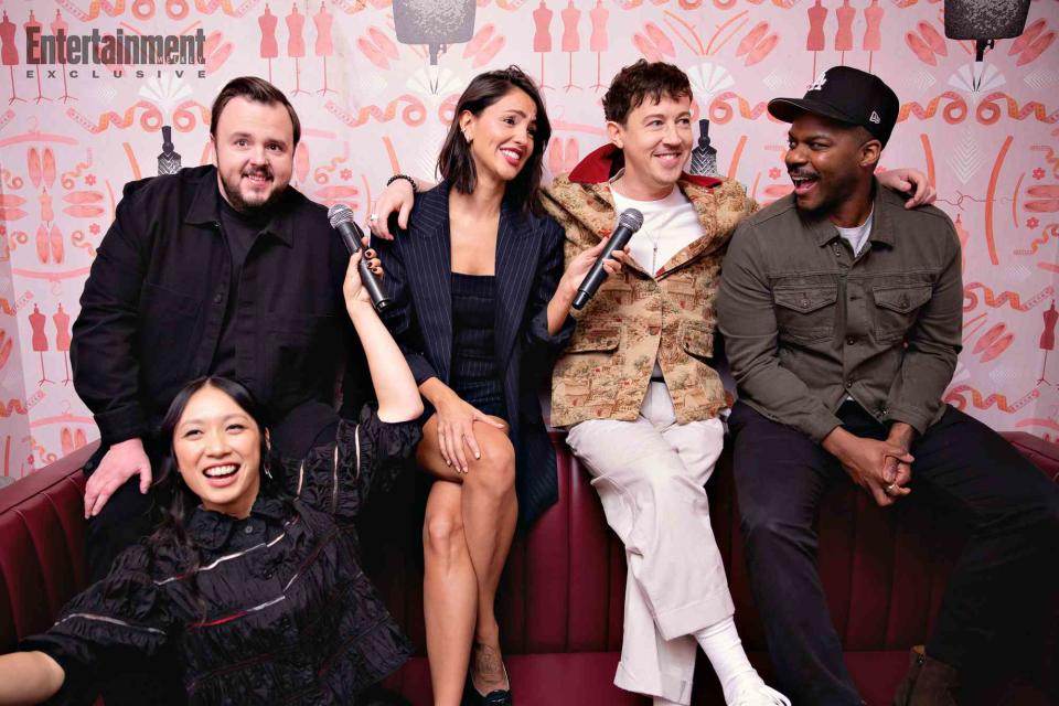 <p>Mary Kang/Netflix</p> (L to R) Jess Jong, John Bradley, Eiza Gonzalez, Alex Sharp, and Jovan Adepo of 