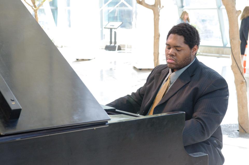 Herman Whitfield III performs at the Indianapolis Arts Garden on Feb. 13, 2009. Whitfield died while in police custody after being tased April 25, 2022.