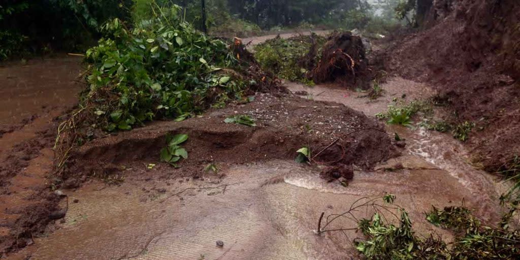 Deslaves y afectaciones por lluvias en 350 viviendas en Puebla