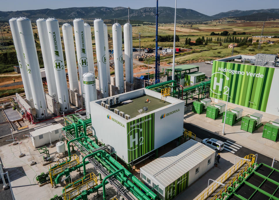 A green hydrogen plant in Puertollano, Spain