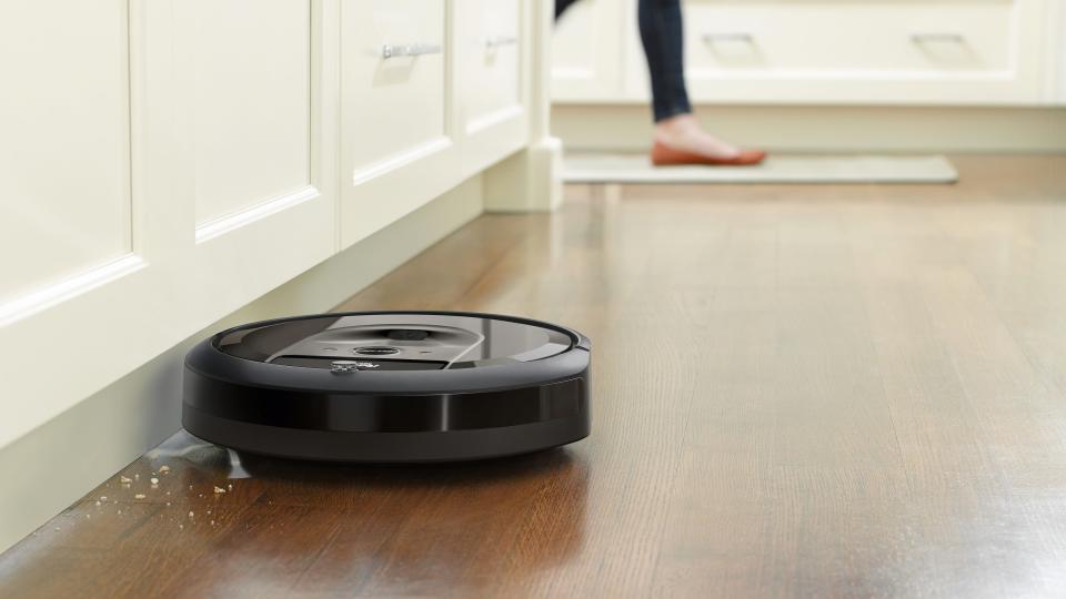 Best last-minute Amazon gifts: iRobot Roomba i7+