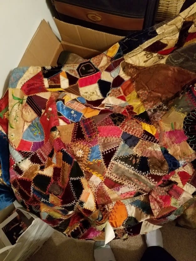 <div><p>"I got this wild quilt from my great-grandmother!"</p><p> —<a href="https://www.buzzfeed.com/jenh46" rel="nofollow noopener" target="_blank" data-ylk="slk:jenh46;elm:context_link;itc:0;sec:content-canvas" class="link ">jenh46</a></p></div><span><a href="https://www.buzzfeed.com/jenh46" rel="nofollow noopener" target="_blank" data-ylk="slk:buzzfeed.com;elm:context_link;itc:0;sec:content-canvas" class="link ">buzzfeed.com</a></span>
