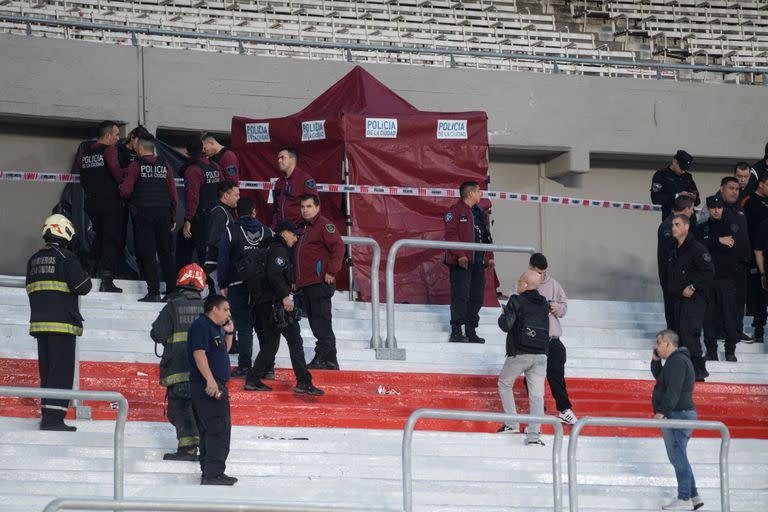 El partido entre River y Defensa y Justicia fue suspendido por el fallecimiento de un hincha