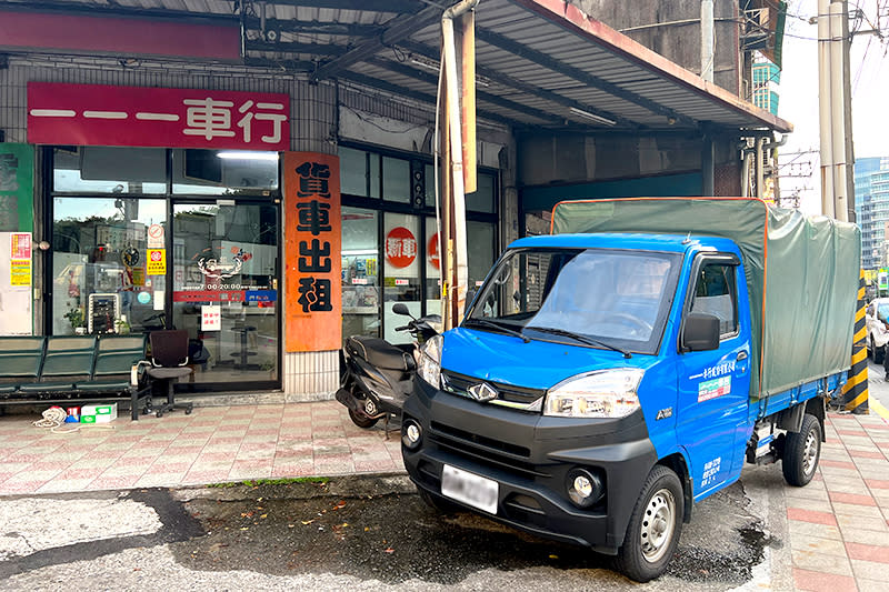 車行的貨車，由一一一車行提供
