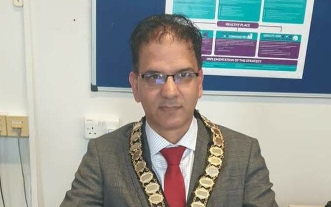 Cllr Malik wearing his Chains of Office - Social Media Internet/Social Media Internet