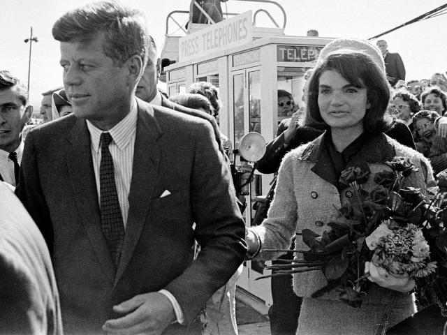 Jackie Kennedy Allegedly Received Haunting Call From Marilyn Monroe