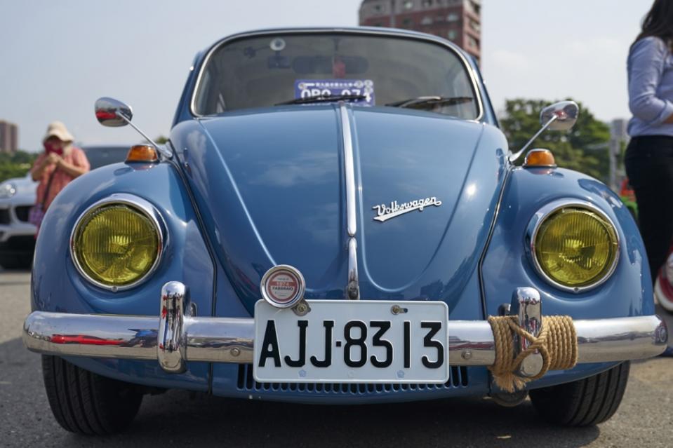 Volkswagen Beetle 大燈改採黃霧燈凸顯對比特色