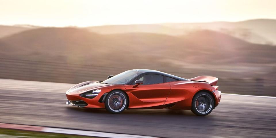 2018 mclaren 720s driving on track